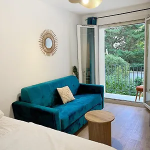 Luxe Chic Aux Buttes-aux-cailles A 5min Du Metro, Parking Prive Disponible Apartment